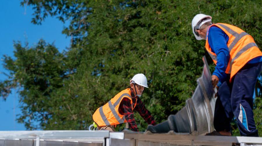 Professional gutter cleaning in Walloon Lake, MI